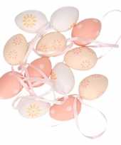 24x plastic eieren roze wit met lusje 4 cm