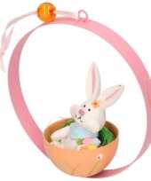 Paashaas in ei hangertje roze
